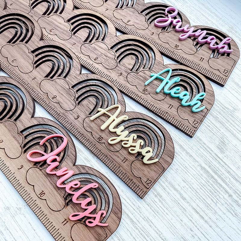 临时夫妻 laser cut wooden rulers with rainbow and colorful names